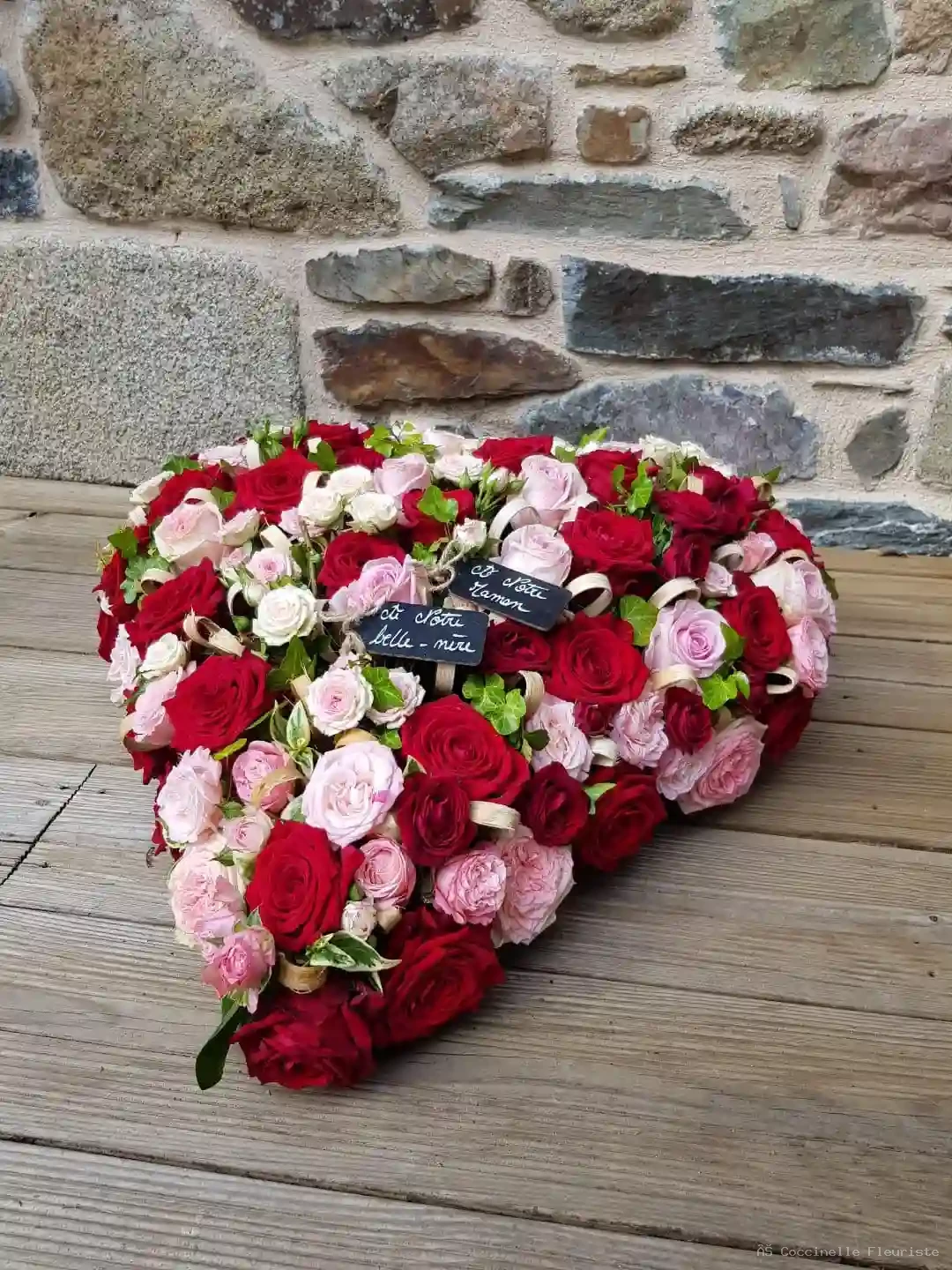 Cœur mixte — composition florale Coccinelle